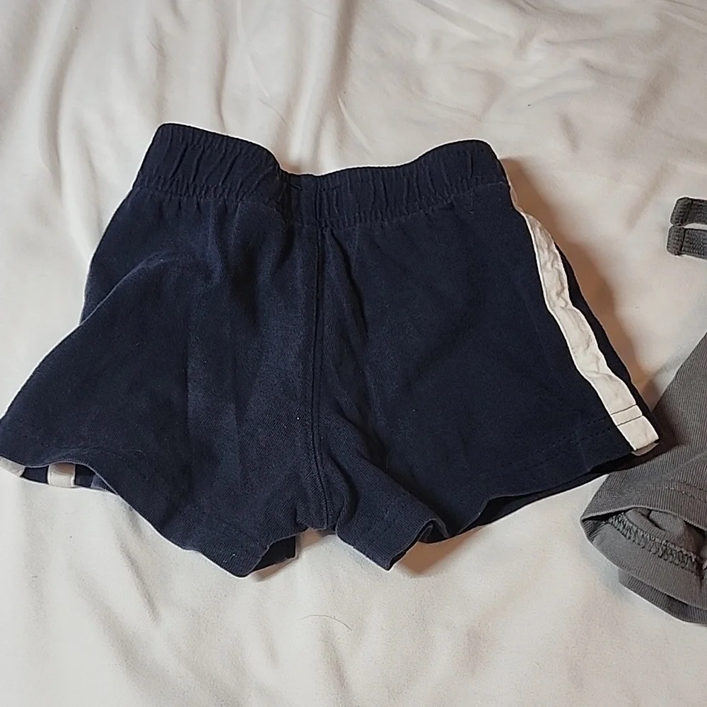 Oshkosh 2 pair of shorts 9 months